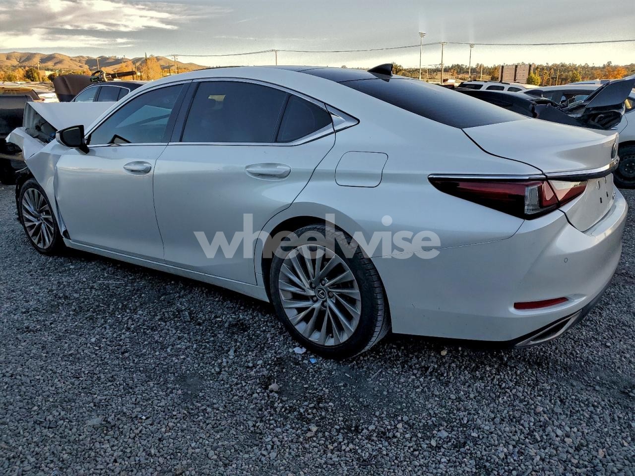 Photo 2 of 2019 LEXUS ES 350 (VIN 58ABZ1B12KU020096)