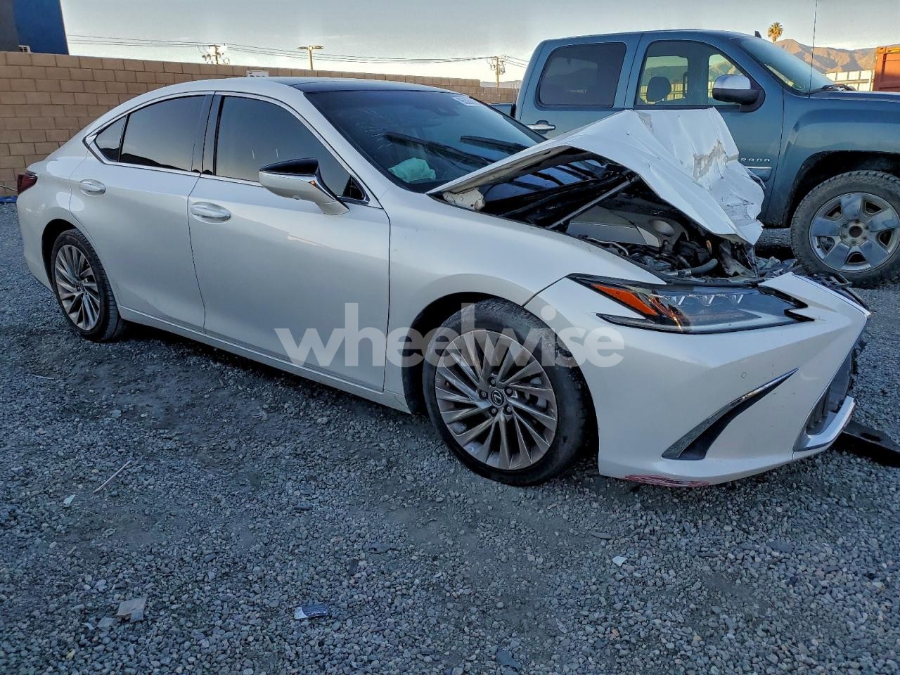 Photo 4 of 2019 LEXUS ES 350 (VIN 58ABZ1B12KU020096)