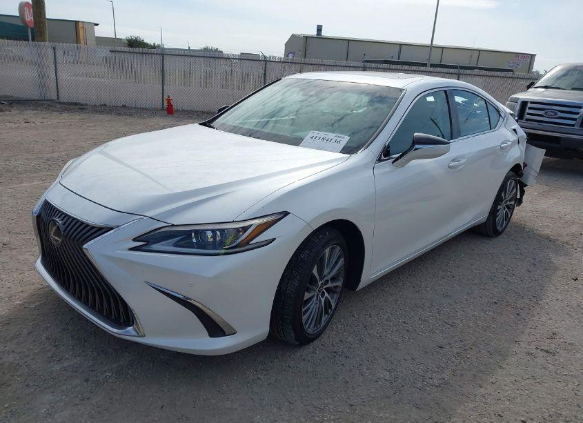Photo 2 of 2019 Lexus Es 350 (VIN 58ABZ1B13KU026649)