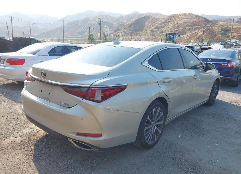 Photo 4 of 2019 Lexus Es 350 (VIN 58ABZ1B16KU030839)