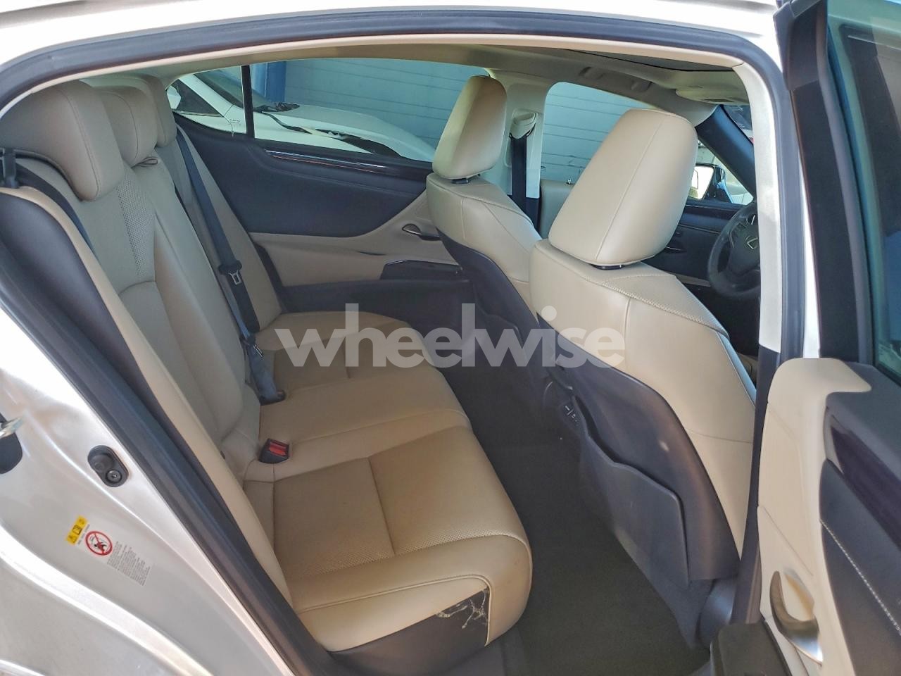 Photo 10 of 2019 LEXUS ES 350 (VIN 58ABZ1B19KU003375)