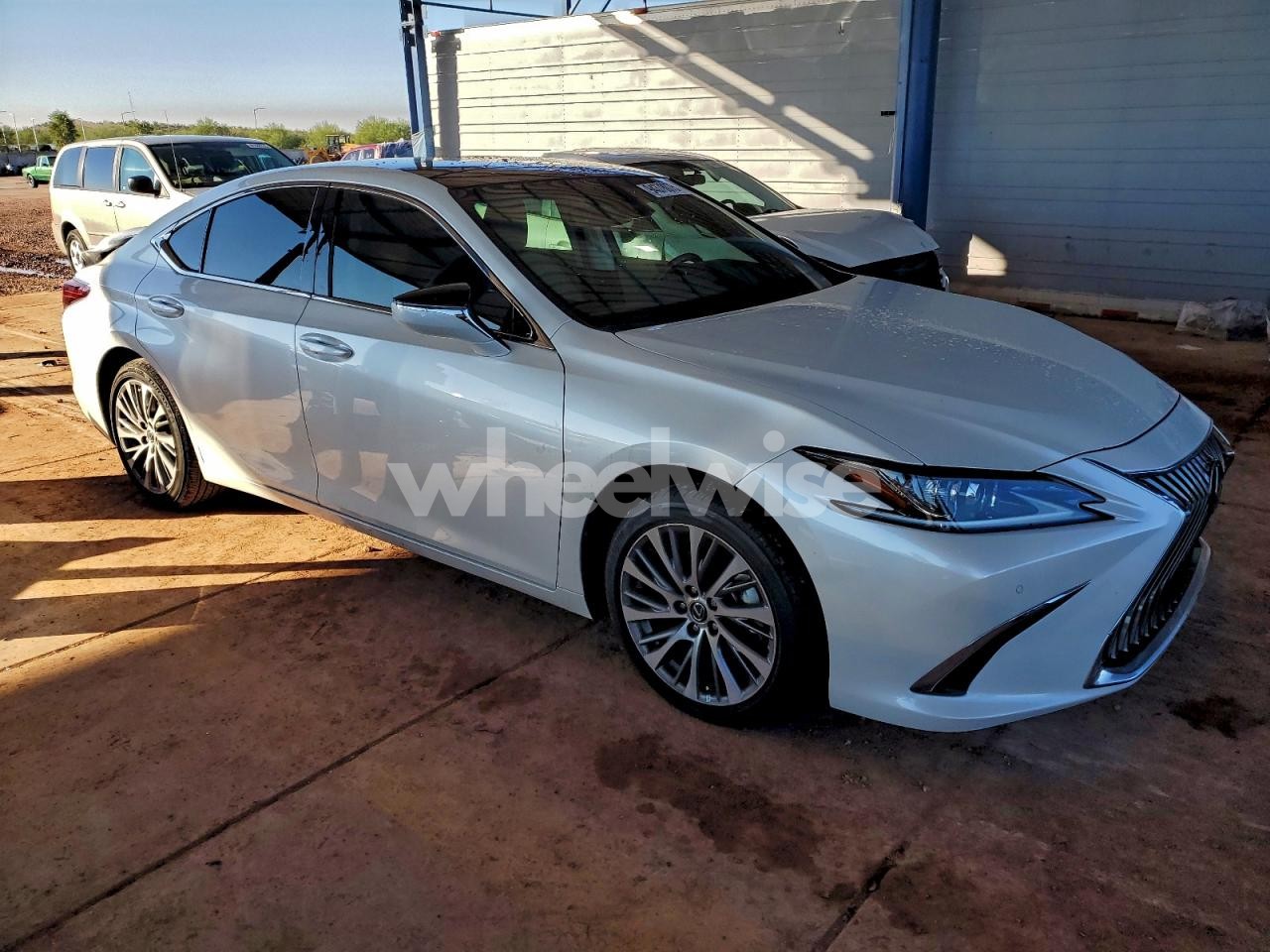 Photo 4 of 2019 LEXUS ES 350 (VIN 58ABZ1B19KU003375)