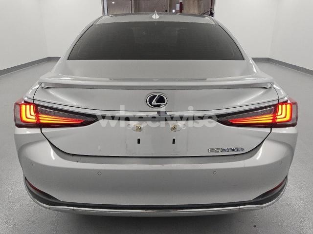 Photo 2 of 2020 LEXUS ES 300H (VIN 58AD21B12LU008920)