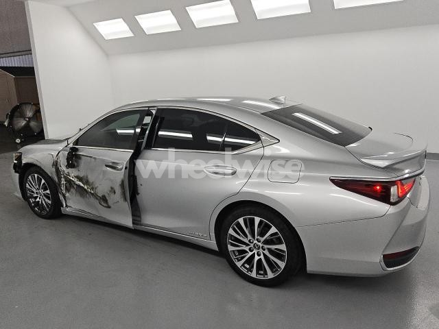 Photo 4 of 2020 LEXUS ES 300H (VIN 58AD21B12LU008920)