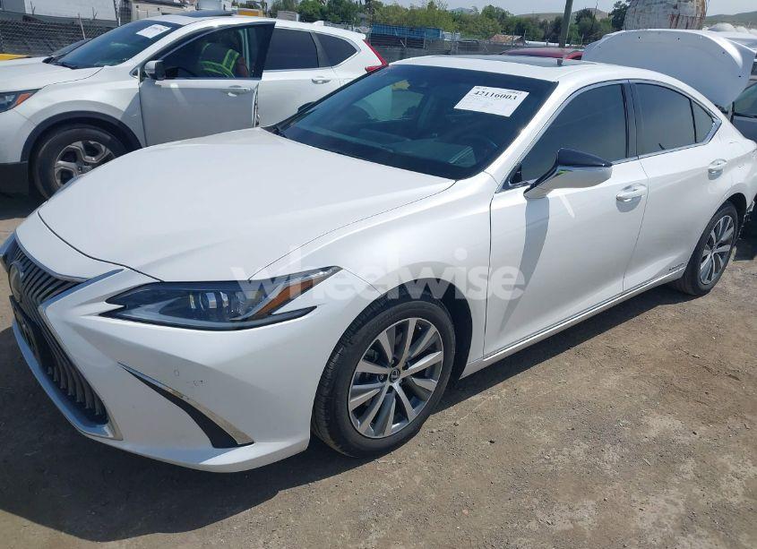 Photo 2 of 2020 Lexus Es 300H (VIN 58AD21B18LU004855)