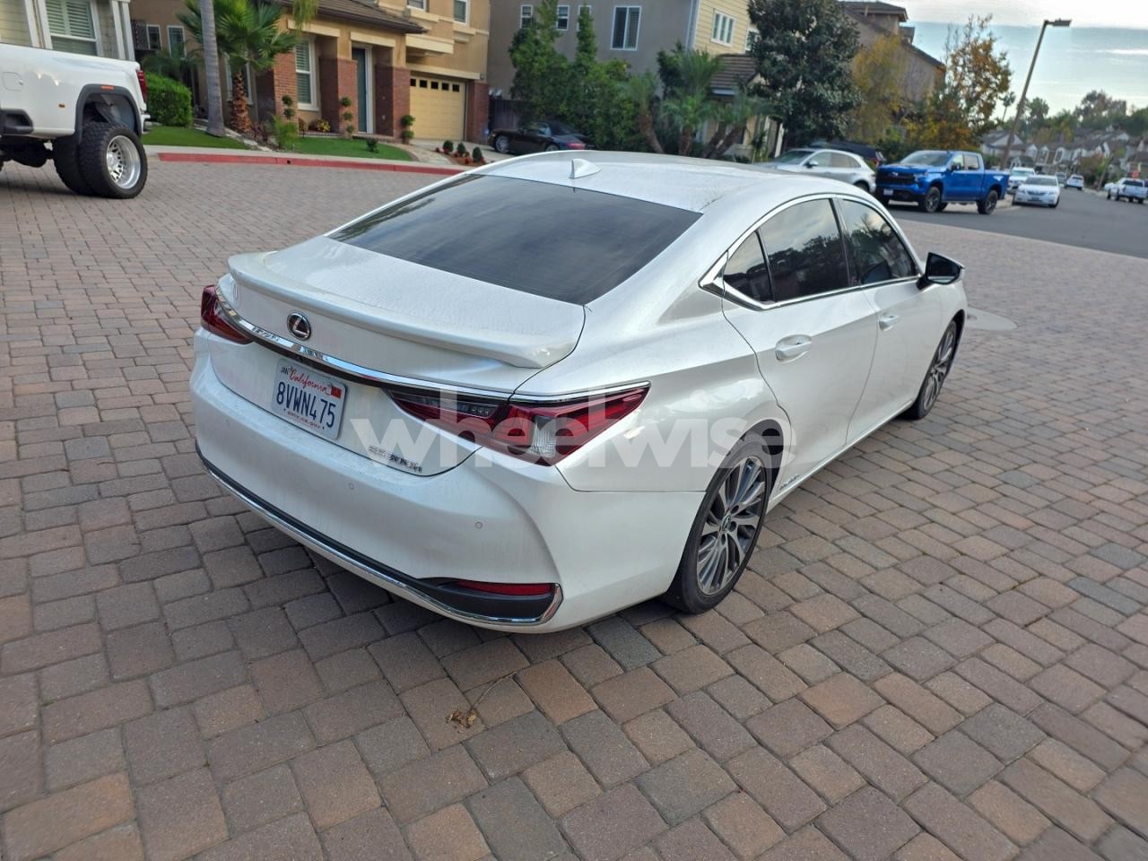 Photo 4 of 2021 LEXUS ES 300H (VIN 58ADA1C10MU002908)