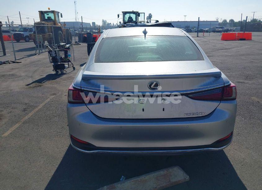 Photo 16 of 2024 Lexus Es 300H (VIN 58ADA1C15RU041470)
