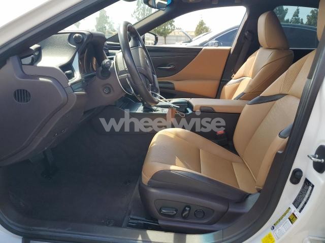 Photo 5 of 2021 LEXUS ES 300H (VIN 58ADA1C18MU001425)