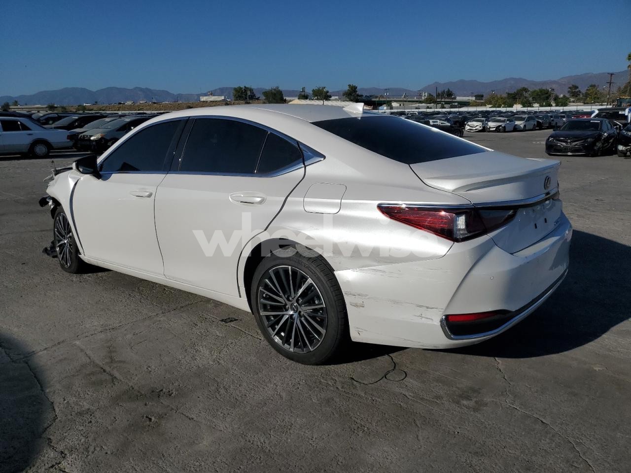 Photo 2 of 2025 LEXUS ES 300H BASE (VIN 58ADA1C18SU070967)