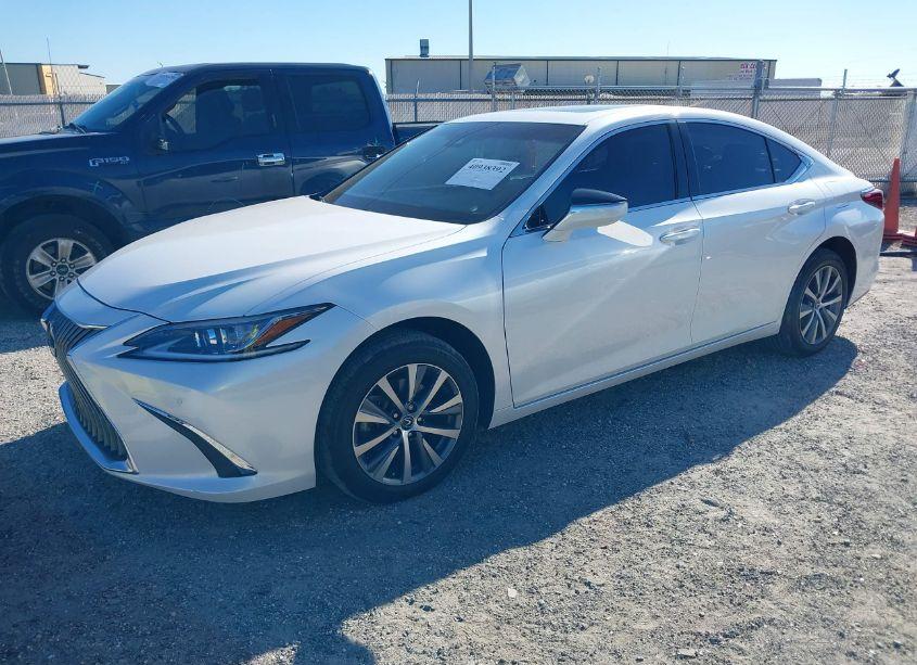 Photo 2 of 2020 Lexus Es 350 (VIN 58ADZ1B10LU071297)