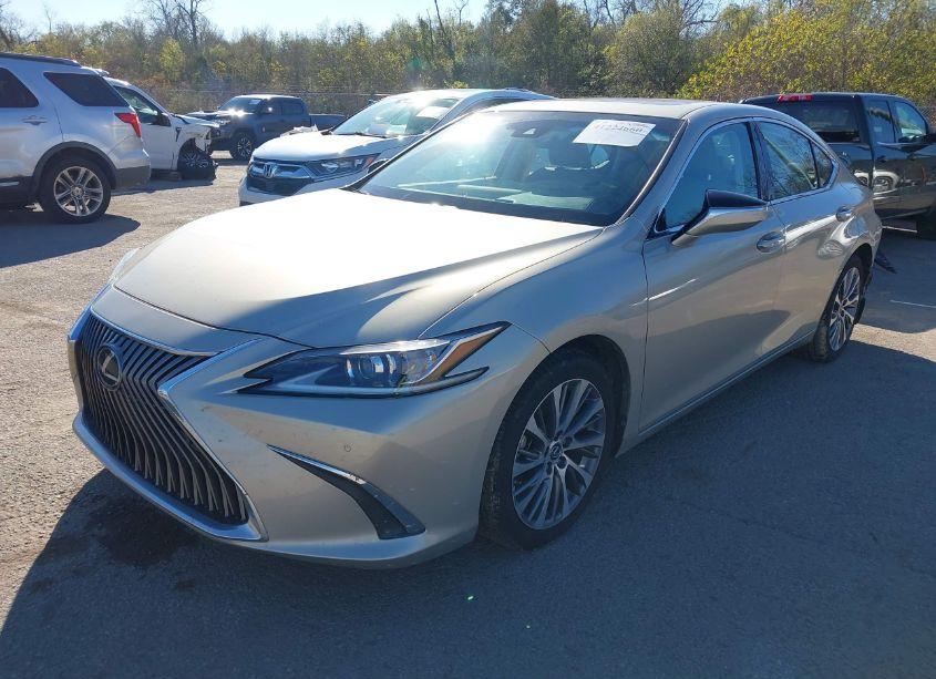 Photo 2 of 2020 Lexus Es 350 (VIN 58ADZ1B11LU069610)
