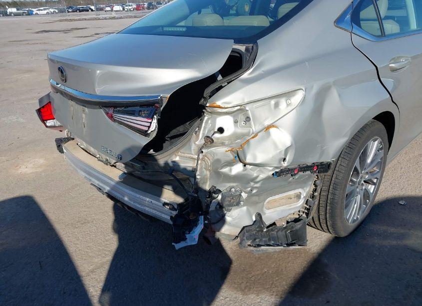 Photo 6 of 2020 Lexus Es 350 (VIN 58ADZ1B11LU069610)