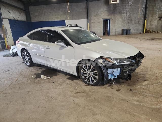 Photo 4 of 2020 LEXUS ES 350 (VIN 58ADZ1B18LU074092)