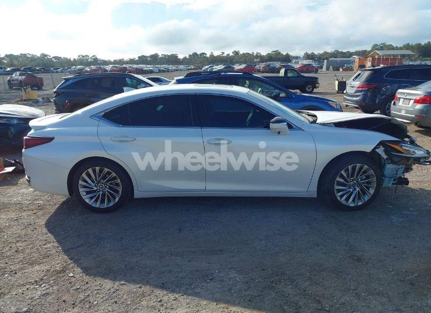 Photo 13 of 2023 Lexus Es 300H ULTRA LUXURY (VIN 58AFA1C19PU032535)