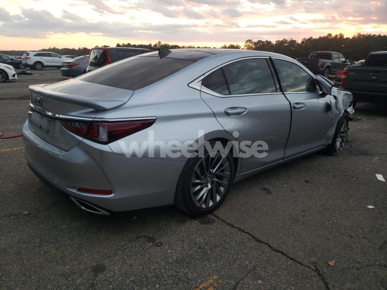 Photo 3 of 2024 LEXUS ES 350 BASE (VIN 58AFZ1B16RU161054)