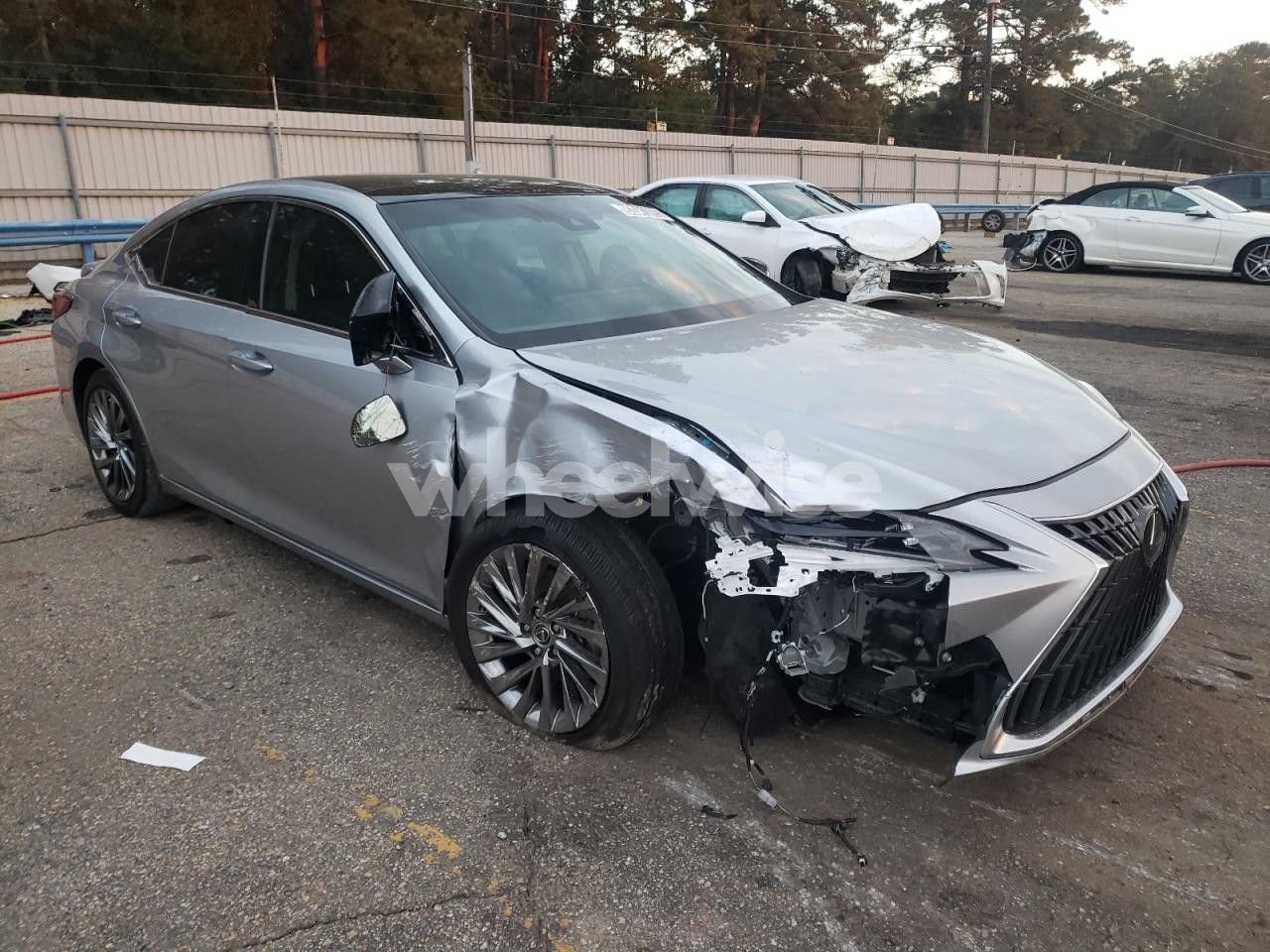 Photo 4 of 2024 LEXUS ES 350 BASE (VIN 58AFZ1B16RU161054)