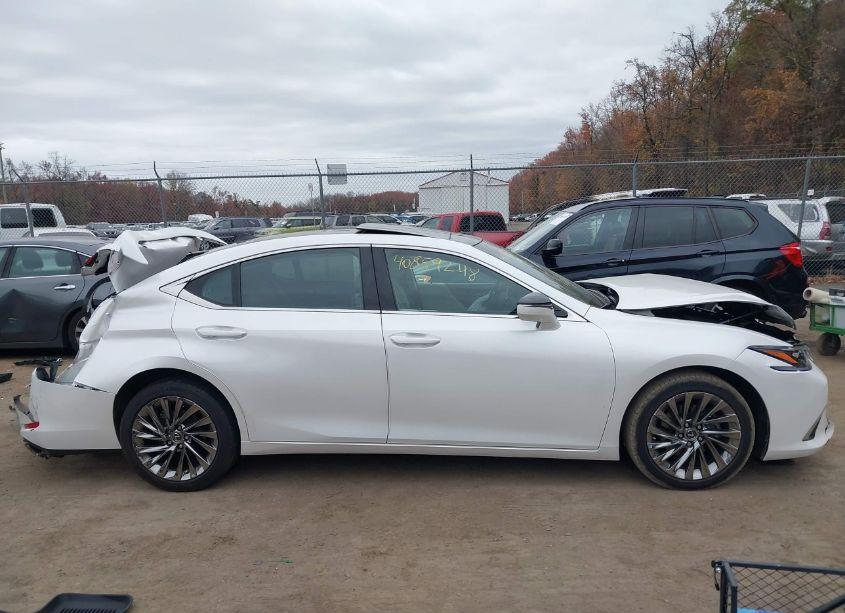 Photo 13 of 2024 Lexus Es 350 ULTRA LUXURY (VIN 58AFZ1B18RU161511)