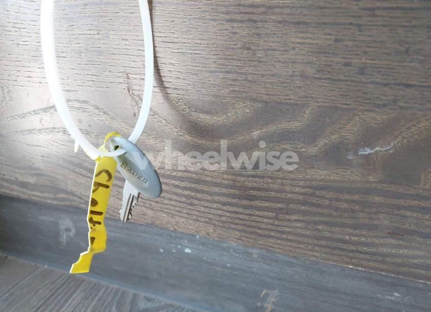 Photo 11 of 2018 Highland Ridge SILVER STAR (VIN 58TCH0BS1J3WH3052)