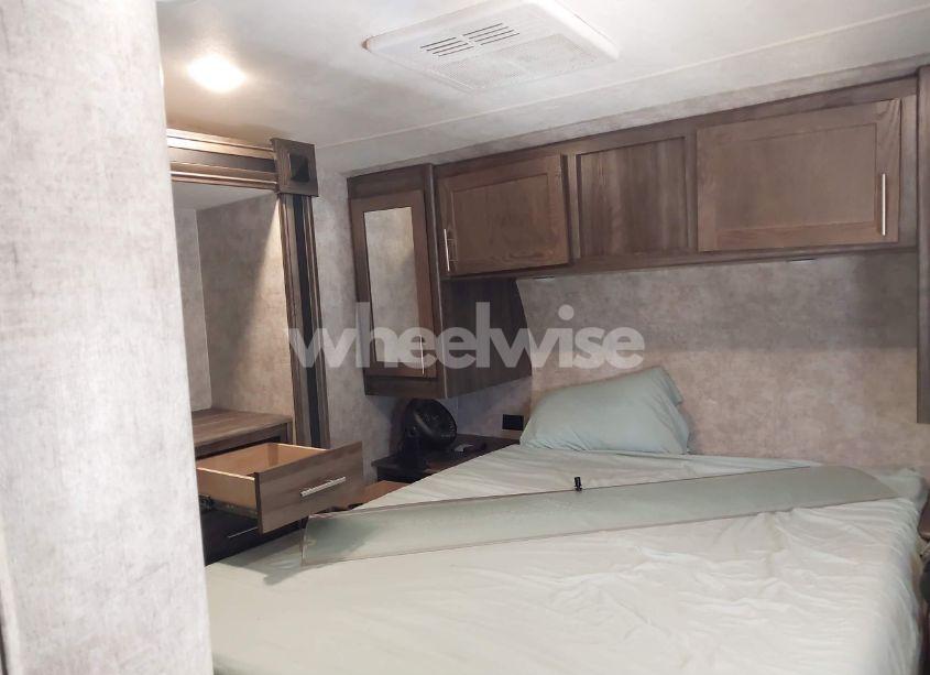 Photo 12 of 2018 Highland Ridge SILVER STAR (VIN 58TCH0BS1J3WH3052)