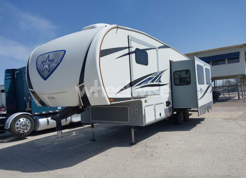 Photo 2 of 2018 Highland Ridge SILVER STAR (VIN 58TCH0BS1J3WH3052)