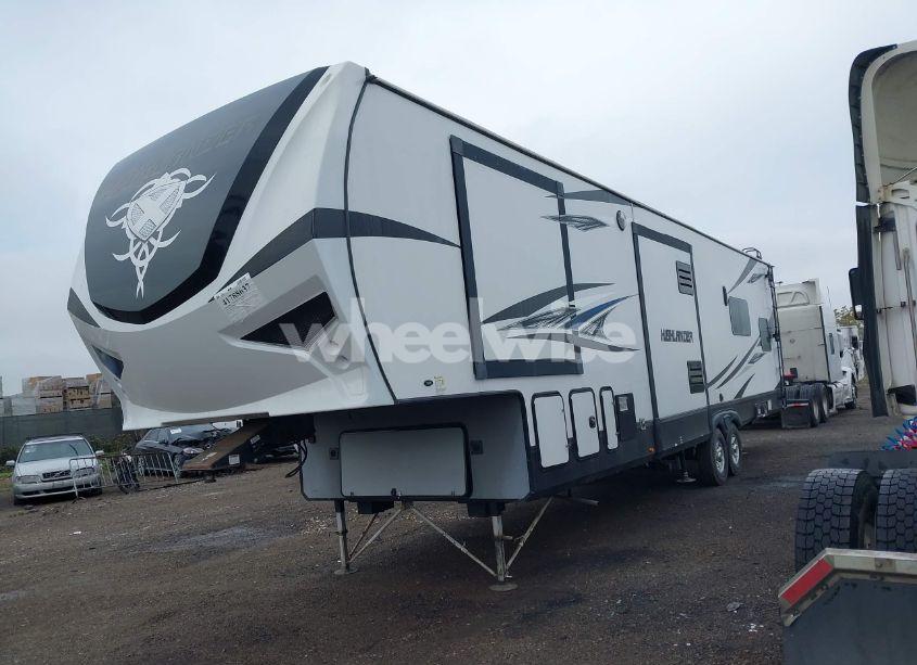 Photo 2 of 2018 Highland Ridge OTHER (VIN 58TCHSBV7J3HF3061)