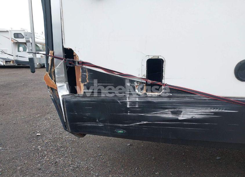 Photo 6 of 2018 Highland Ridge OTHER (VIN 58TCHSBV7J3HF3061)