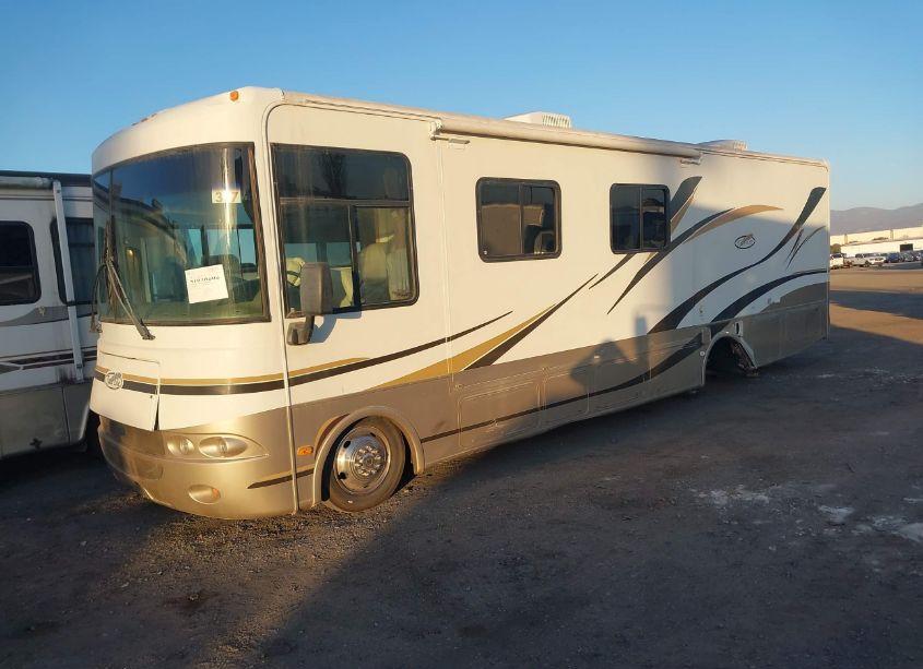 Photo 2 of 2004 R-vision Motorhome CHASSIS (VIN 5B4LP57G133363232)