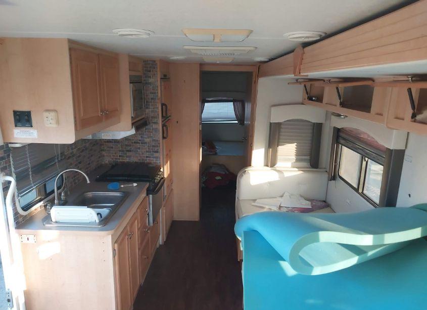 Photo 8 of 2004 R-vision Motorhome CHASSIS (VIN 5B4LP57G133363232)