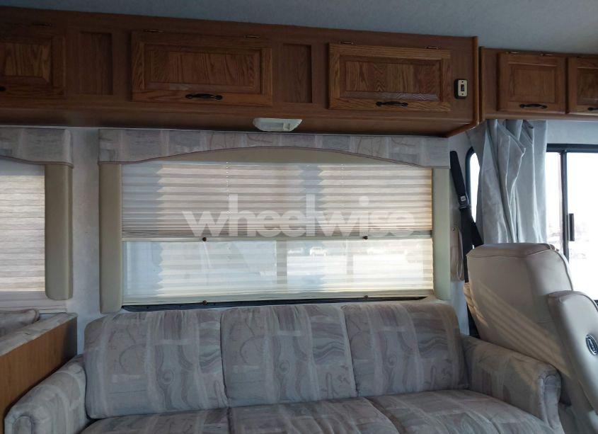 Photo 13 of 2003 Workhorse Custom CHASSIS MOTORHOME CHASSIS P3500 (VIN 5B4LP57G923350131)