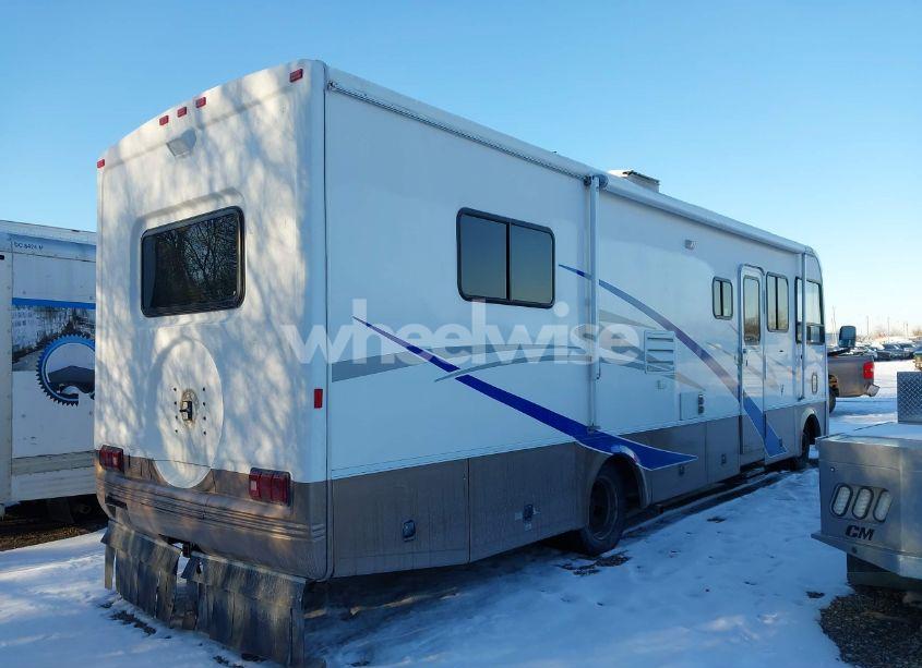 Photo 4 of 2003 Workhorse Custom CHASSIS MOTORHOME CHASSIS P3500 (VIN 5B4LP57G923350131)