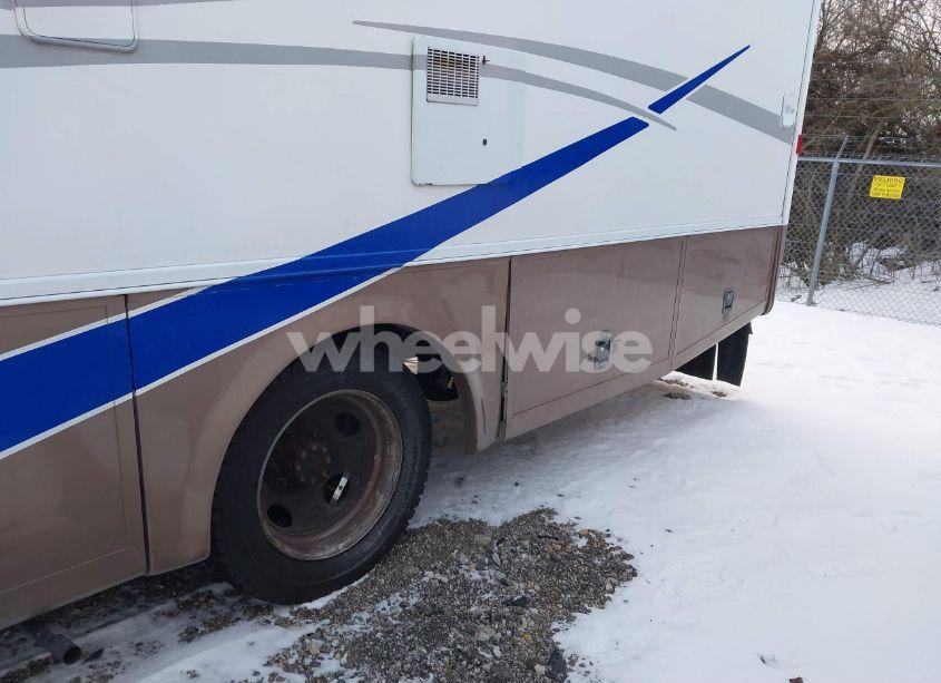 Photo 6 of 2003 Workhorse Custom CHASSIS MOTORHOME CHASSIS P3500 (VIN 5B4LP57G923350131)