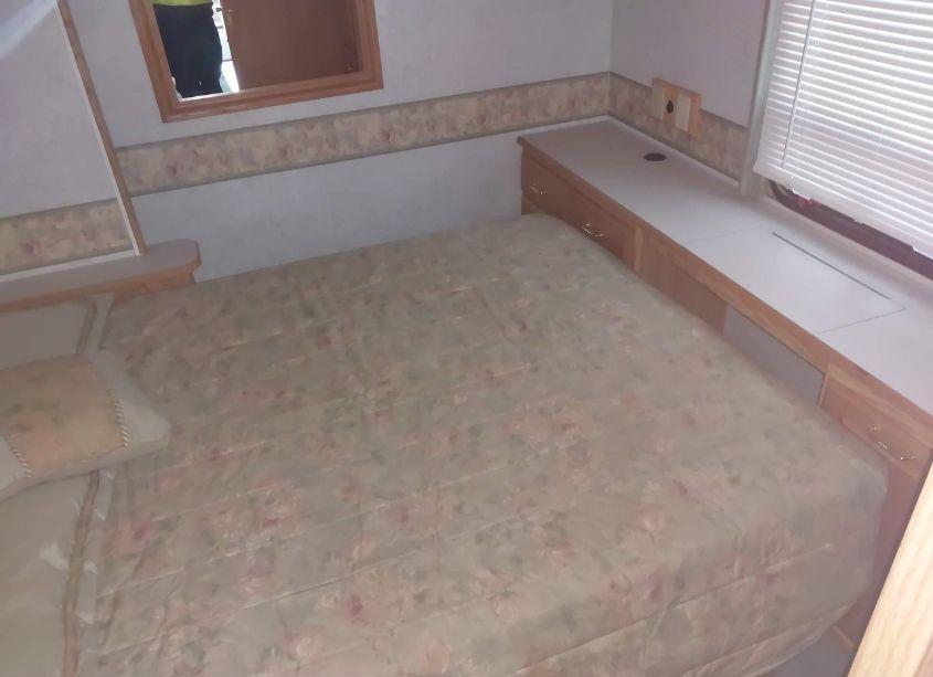 Photo 12 of 2002 Workhorse Custom CHASSIS MOTORHOME CHASSIS W22 (VIN 5B4MP67G423344893)