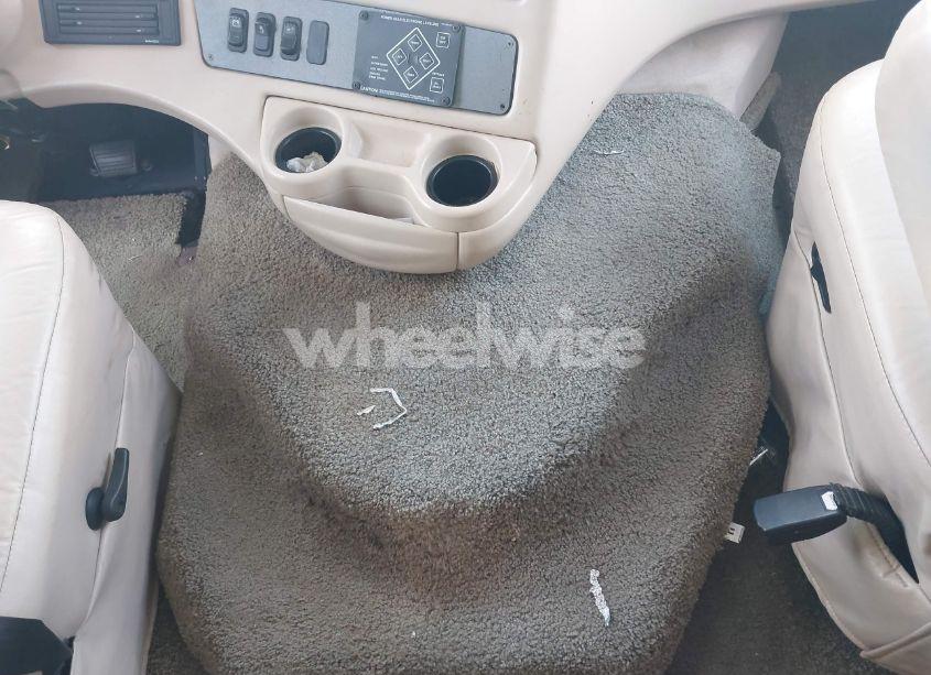 Photo 10 of 2003 Workhorse Custom CHASSIS MOTORHOME CHASSIS W22 (VIN 5B4MP67G833359169)