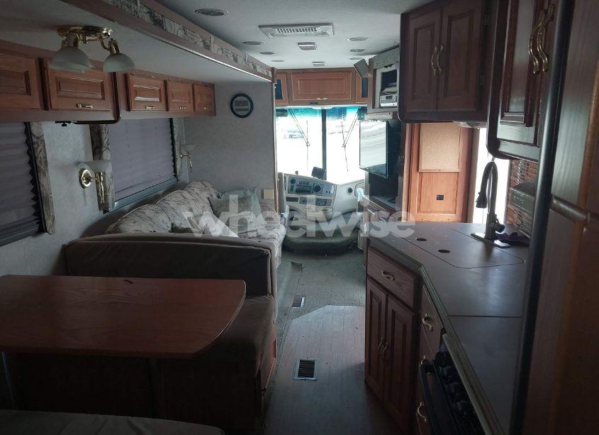 Photo 13 of 2003 Workhorse Custom CHASSIS MOTORHOME CHASSIS W22 (VIN 5B4MP67G833359169)