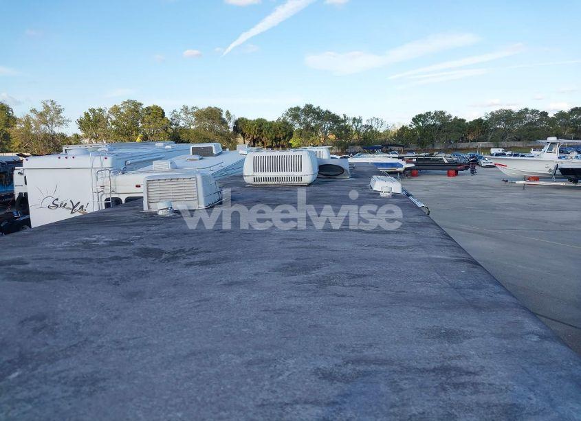 Photo 13 of 2003 Workhorse Custom CHASSIS MOTORHOME CHASSIS W22 (VIN 5B4MP67G933376238)