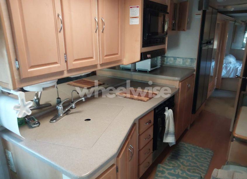 Photo 16 of 2003 Workhorse Custom CHASSIS MOTORHOME CHASSIS W22 (VIN 5B4MP67G933376238)