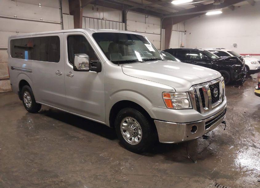 2017 Nissan Nv PASSENGER NV3500 HD SL V8 (VIN 5BZAF0AA0HN850557) main photo
