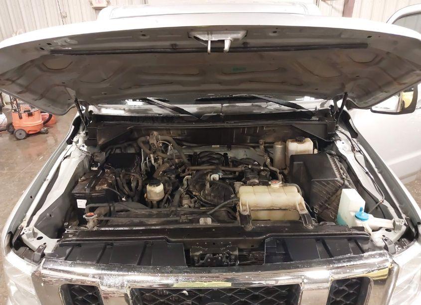 Photo 10 of 2017 Nissan Nv PASSENGER NV3500 HD SL V8 (VIN 5BZAF0AA0HN850557)