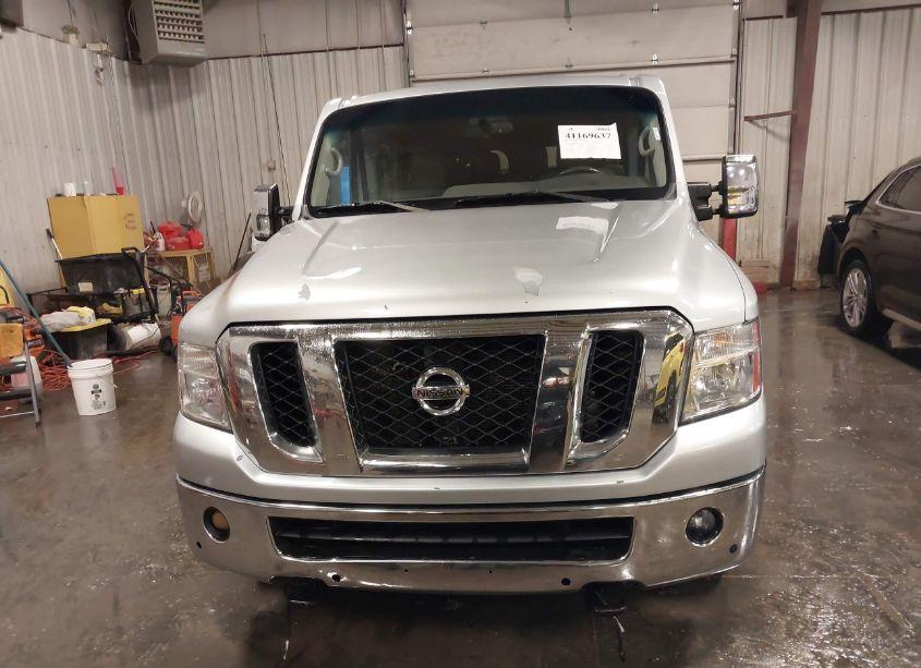 Photo 12 of 2017 Nissan Nv PASSENGER NV3500 HD SL V8 (VIN 5BZAF0AA0HN850557)
