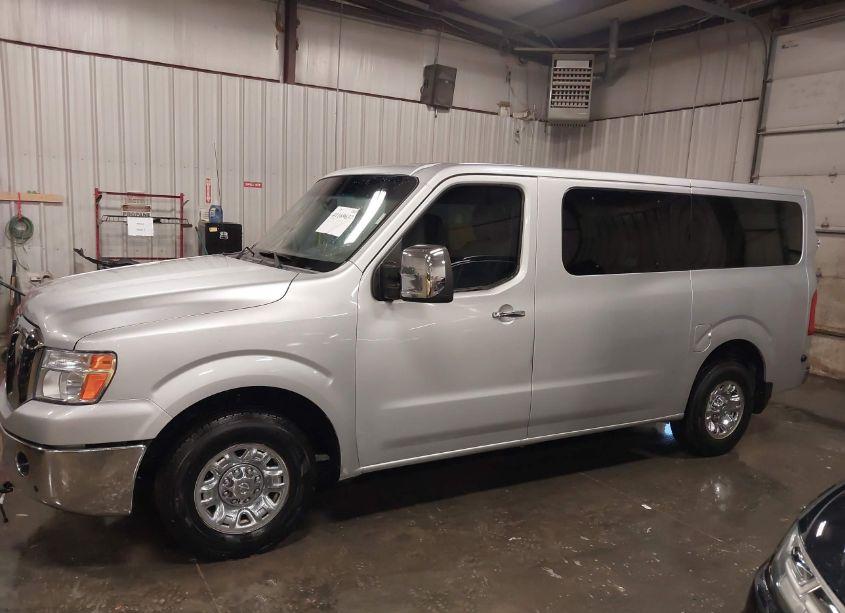 Photo 14 of 2017 Nissan Nv PASSENGER NV3500 HD SL V8 (VIN 5BZAF0AA0HN850557)