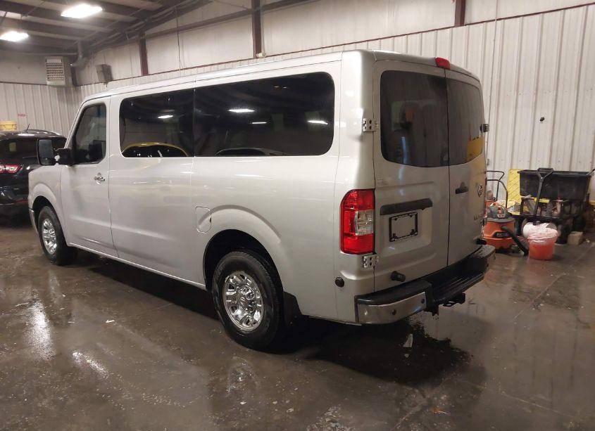 Photo 3 of 2017 Nissan Nv PASSENGER NV3500 HD SL V8 (VIN 5BZAF0AA0HN850557)