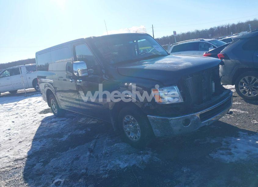 Photo 13 of 2017 Nissan Nv PASSENGER NV3500 HD SL V8 (VIN 5BZAF0AA4HN850383)