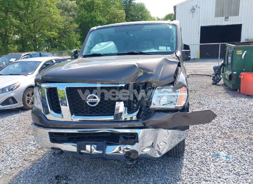 Photo 12 of 2017 Nissan Nv PASSENGER NV3500 HD SV V8 (VIN 5BZAF0AA4HN850514)