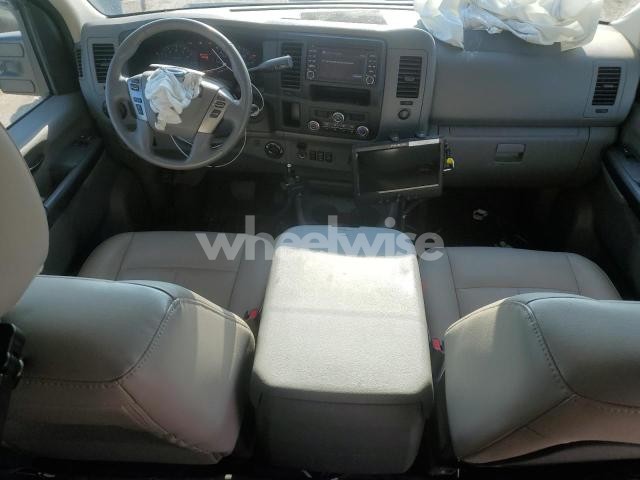 Photo 10 of 2021 NISSAN NV 3500 (VIN 5BZAF0AA6MN850010)