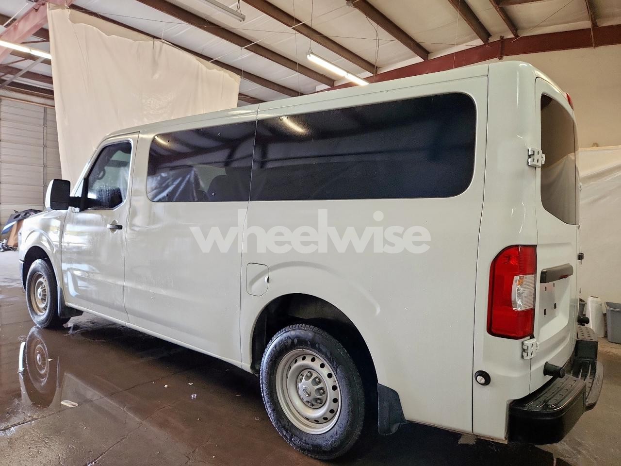 Photo 2 of 2018 NISSAN NV 3500 S (VIN 5BZBF0AA0JN851587)
