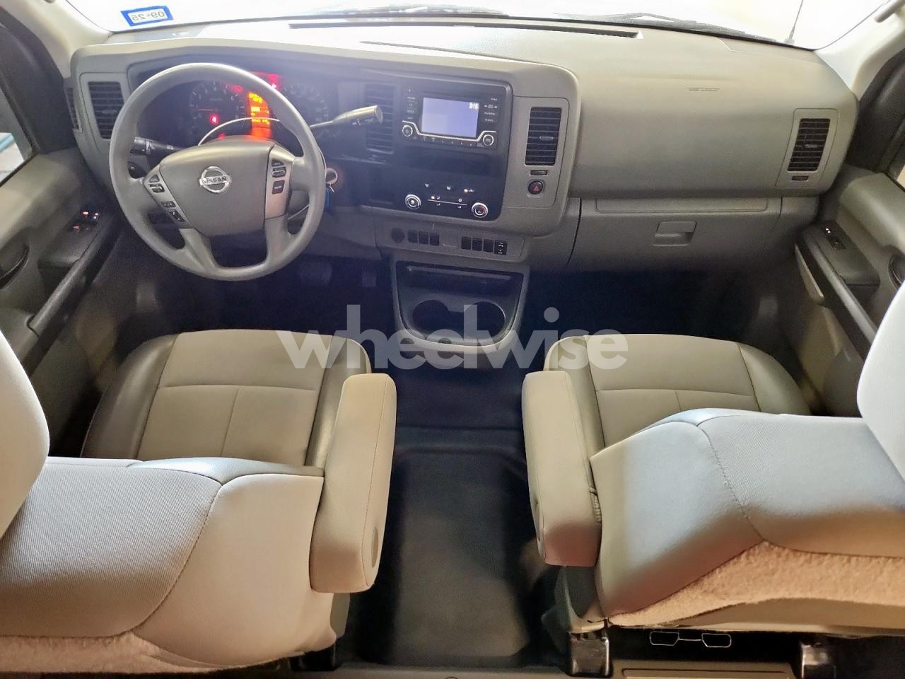 Photo 8 of 2018 NISSAN NV 3500 S (VIN 5BZBF0AA0JN851587)