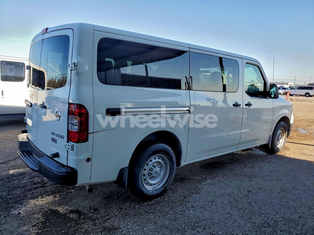 Photo 3 of 2016 NISSAN NV 3500 S (VIN 5BZBF0AA3GN853245)
