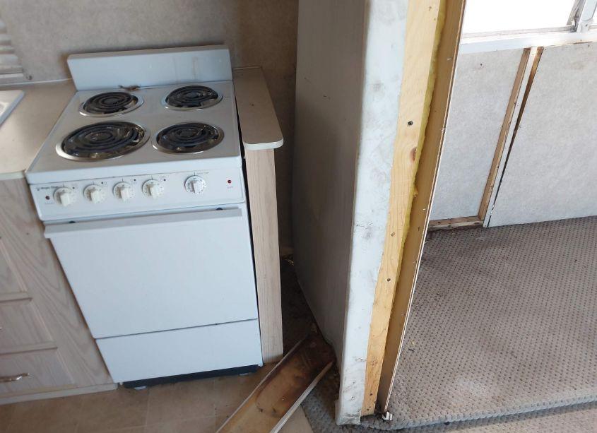 Photo 18 of 2006 T. L. INDUSTRIES TRAVEL TRAILER (VIN 5CH200R2561144716)