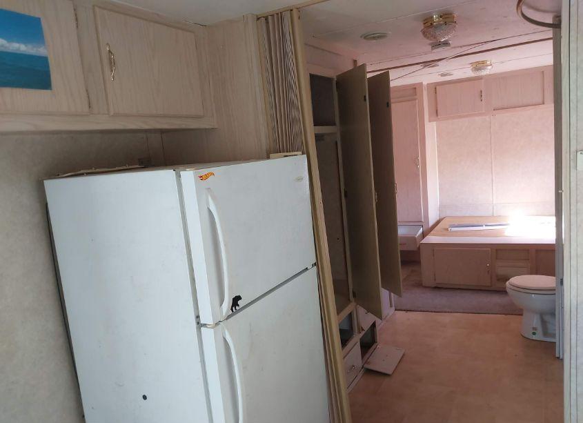 Photo 8 of 2006 T. L. INDUSTRIES TRAVEL TRAILER (VIN 5CH200R2561144716)