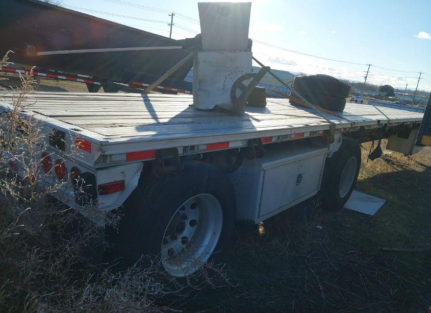 Photo 4 of 2005 Western Trailers TL (VIN 5DN1148205B000954)